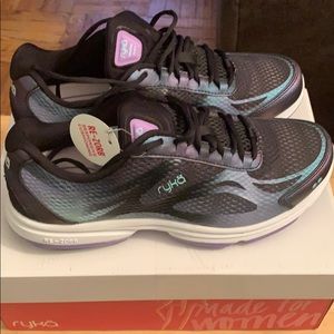 Womens walking Ryka sneakers